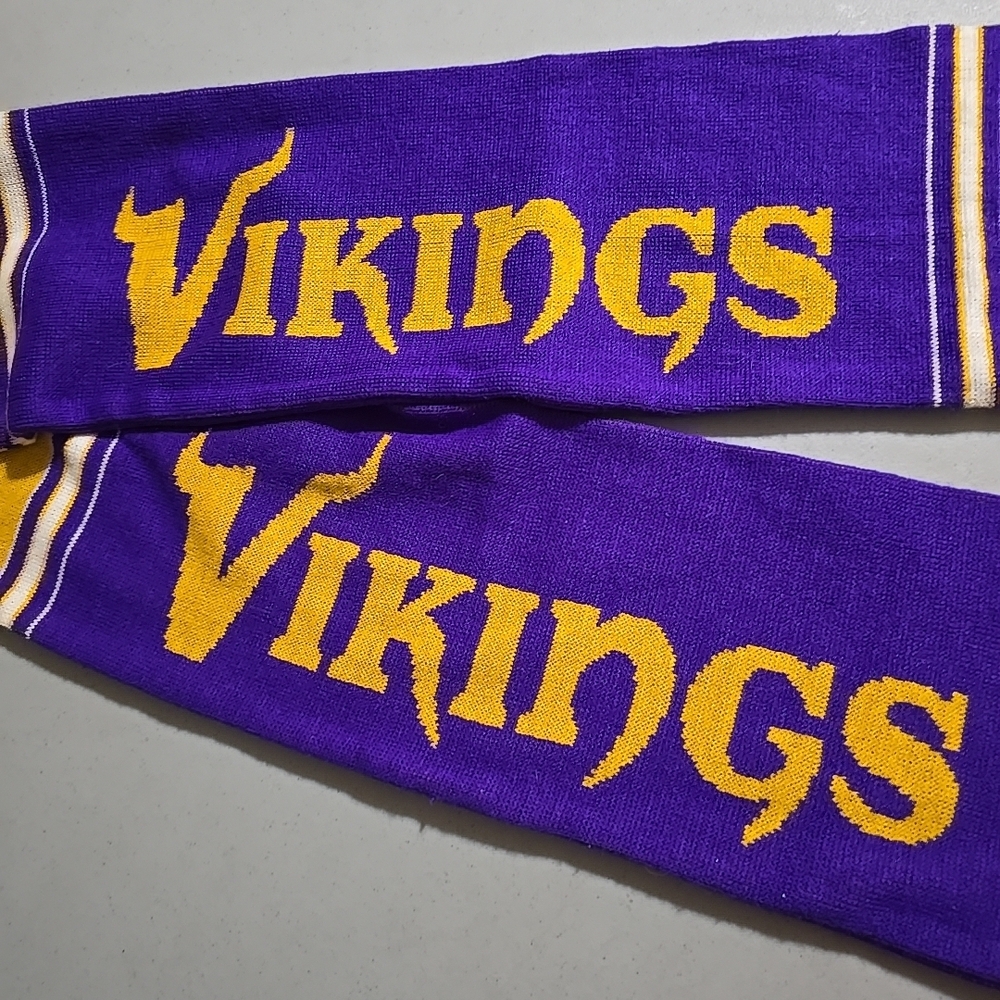 Unisex One Size Fits Most Purple and Yellow Minnesota Vikings Scarf - Picture 3 of 8